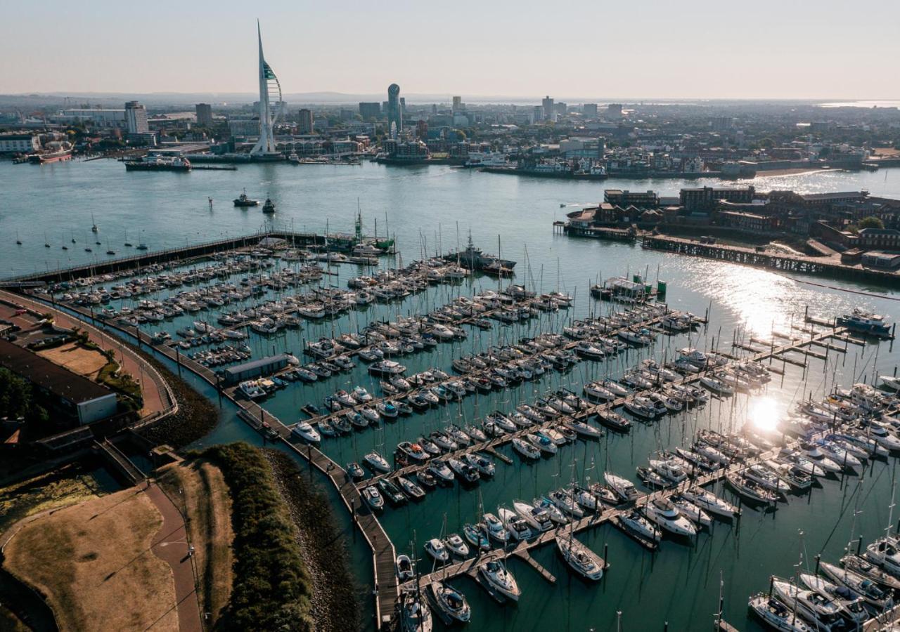 Rooms At Haslar Marina ゴスポート エクステリア 写真